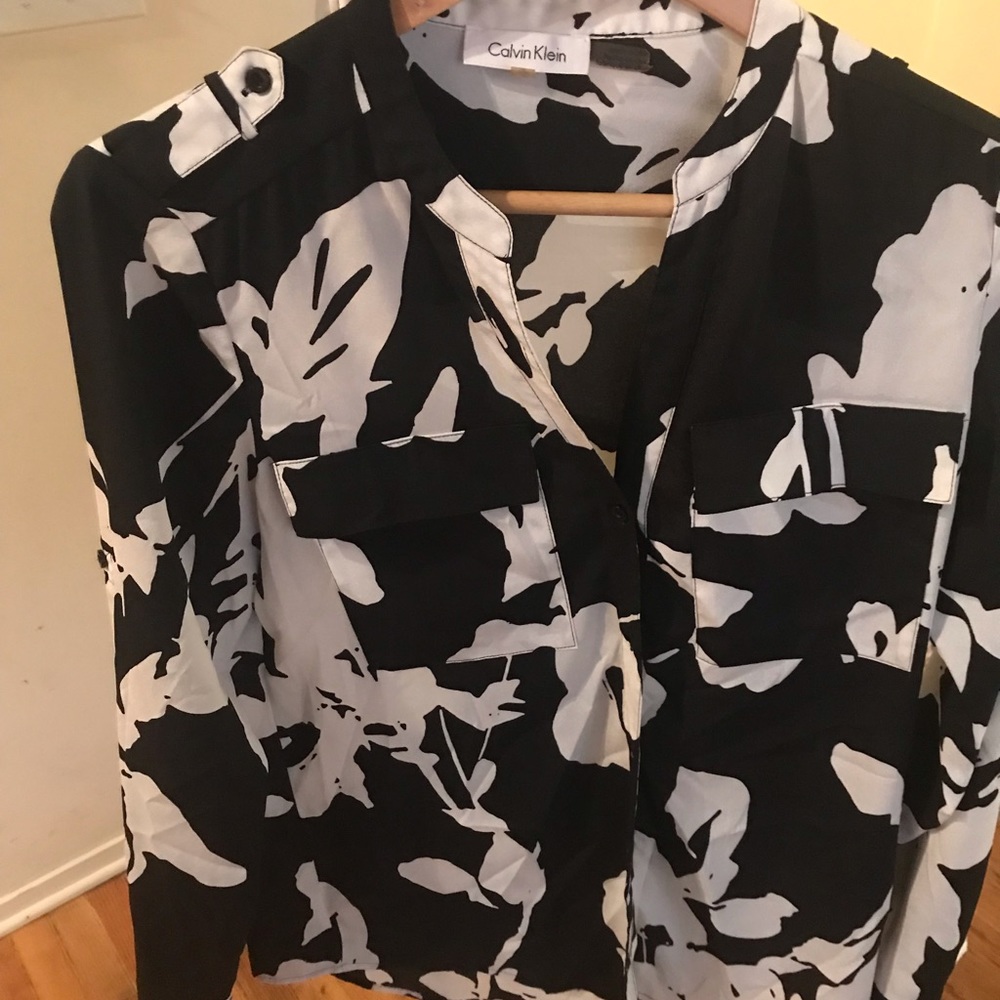 Woman’s Calvin Klein top size S